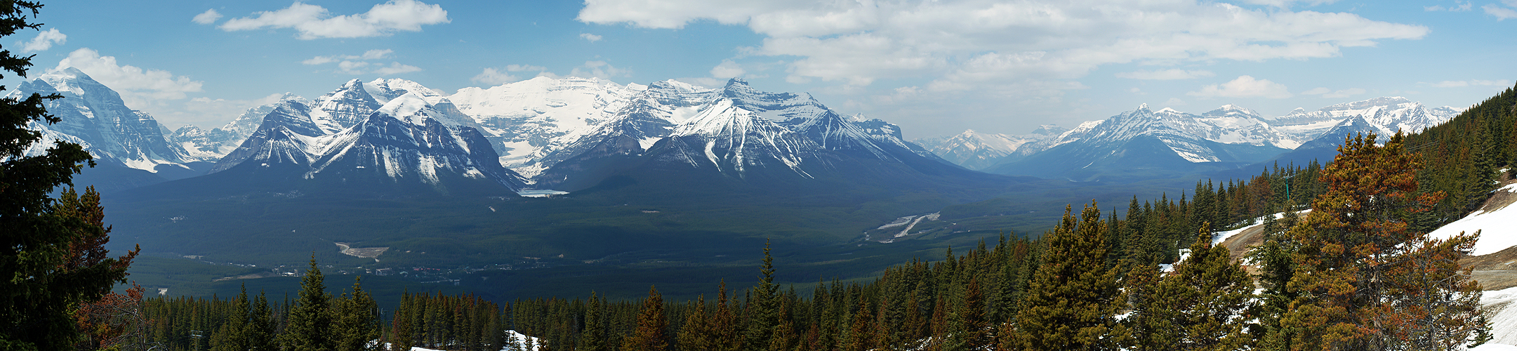 Photo panoramique de Lake Louise (Banff)