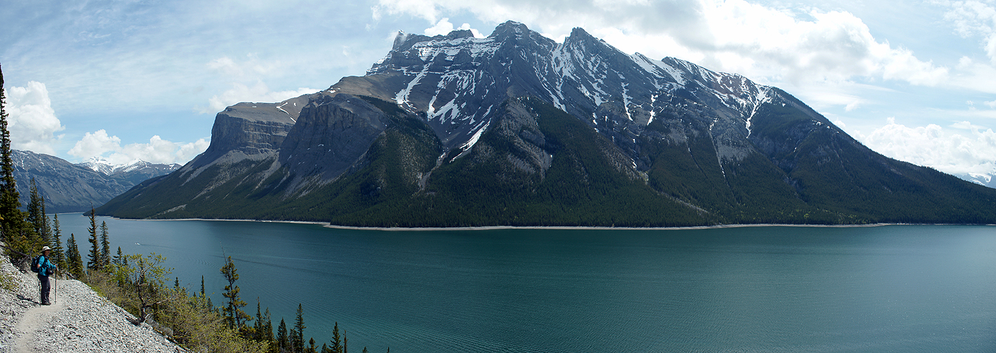 Photo panoramique du lac Minnewanka (Banff)