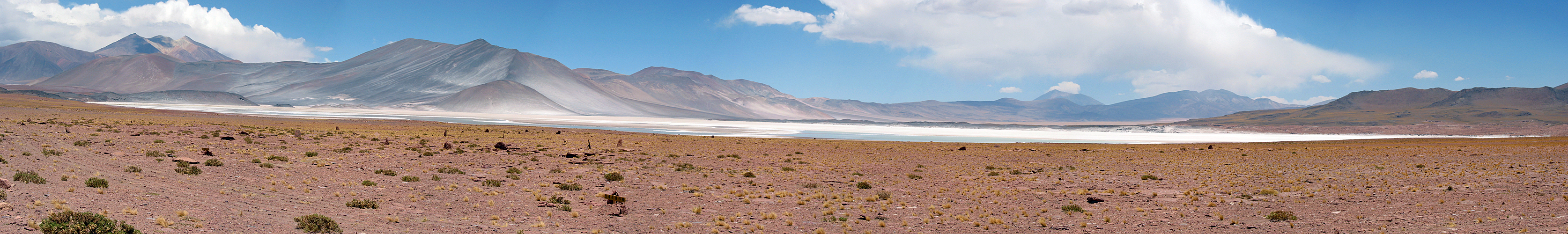 Photo panoramique de la [q]Laguna Aqua Caliente[q]