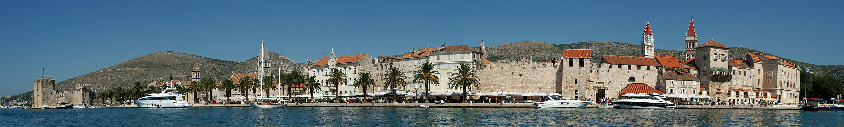 Photo panoramique de Trogir (depuis les quais)