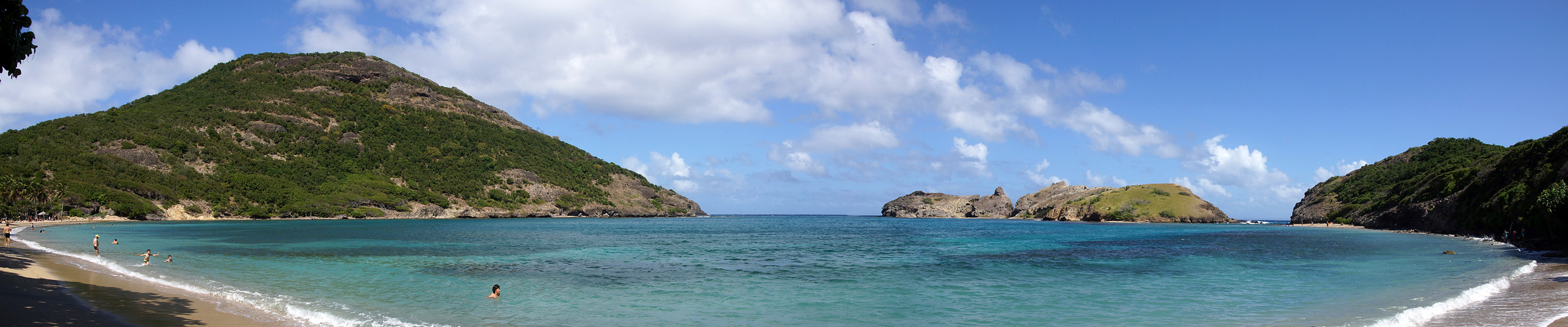 Photo panoramique de la plage de Pompière