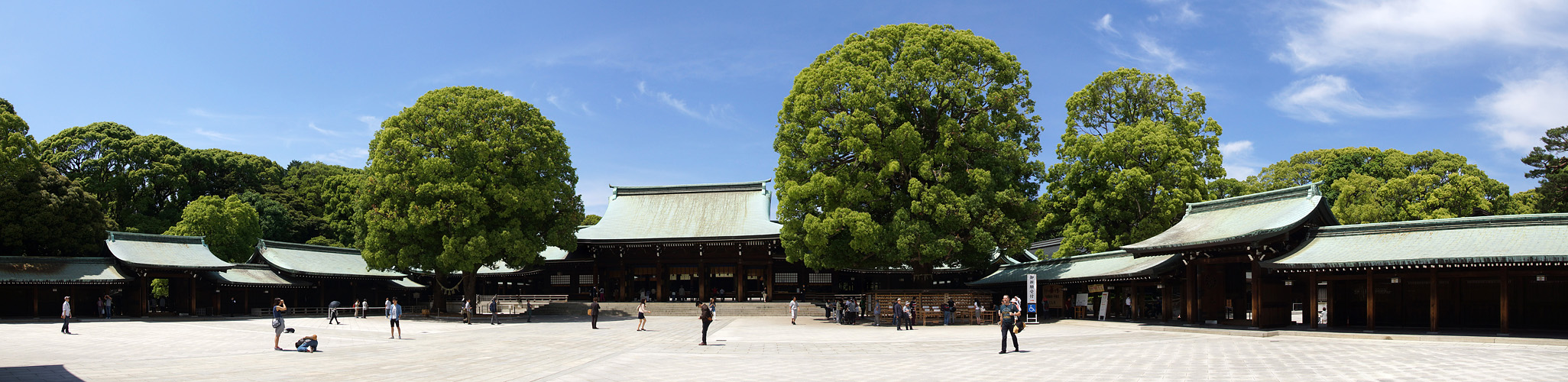 Photo panoramique du sanctuaire de [q]Meiji-jingū[q] à Tōkyō