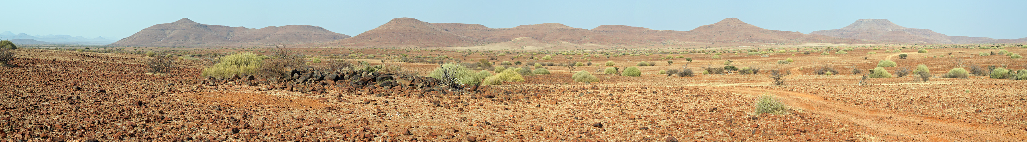 NAMIBIE - photo panoramique des environs de Palmwag (Damaraland)