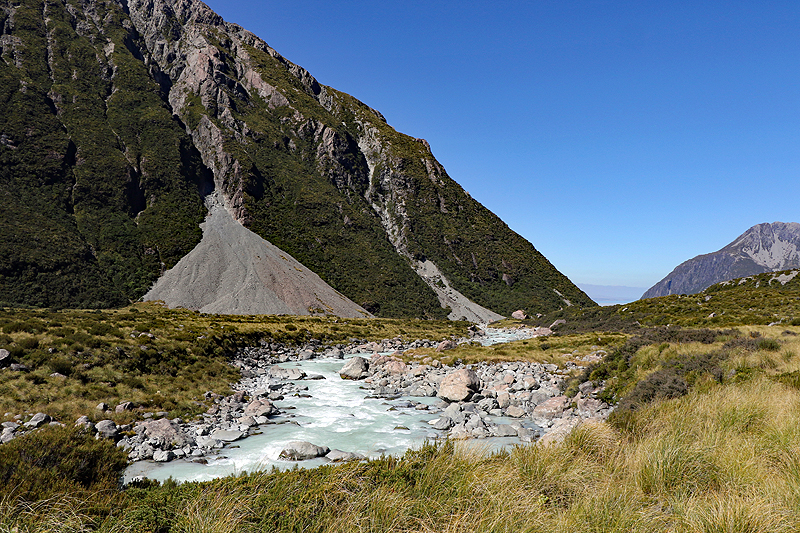 [q]Hooker Valley Track[q]