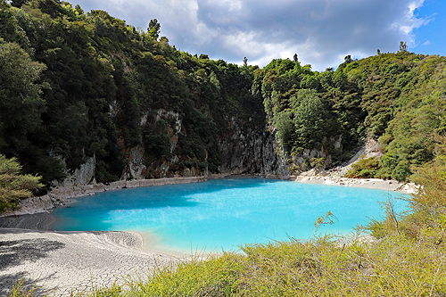 NOUVELLE-ZELANDE - [q]Waimangu Volcanic Valley[q]