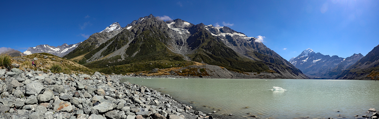 NOUVELLE-ZELANDE - photo panoramique du lac Hooker, du mont Sefton & de l [q]Aoraki / mont Cook[q]