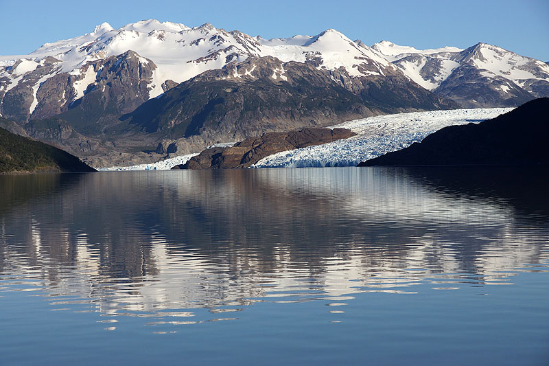 Croisière sur le [q]Lago Grey[q]