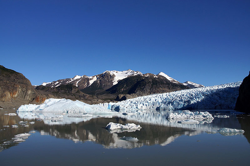 Croisière sur le [q]Lago Grey[q]