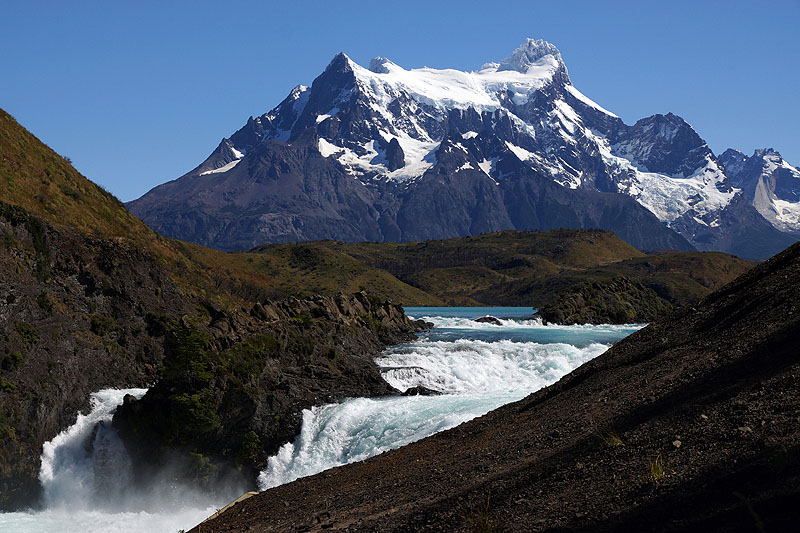 P.N. [q]Torres del Paine[q] - [q]rio Paine[q]