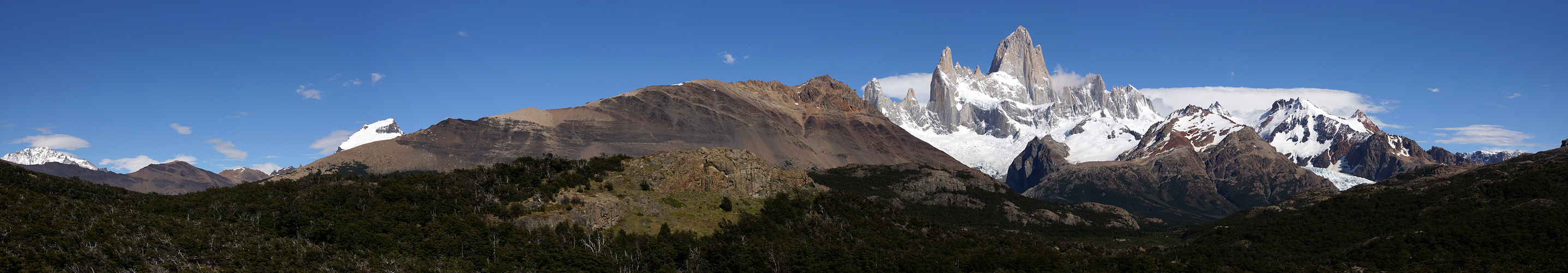 Photo panoramique du massif du [q]Fitz Roy[q]