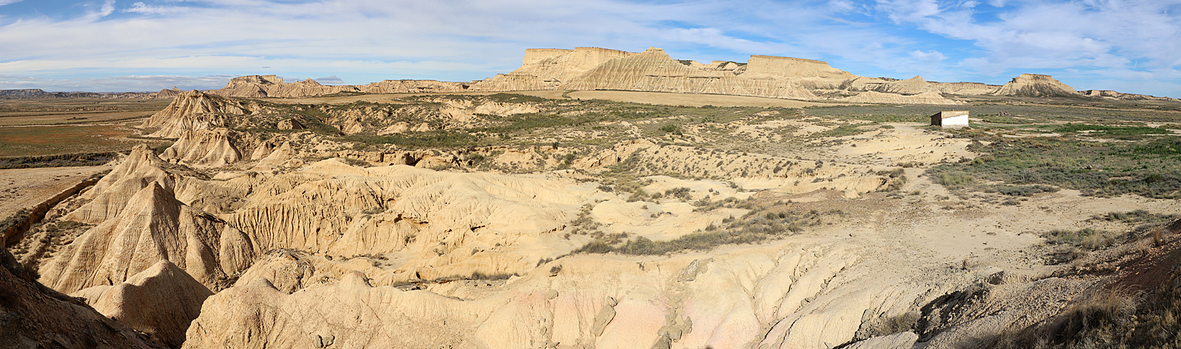 Photo panoramique depuis le [q]Mirador de Juan Obispo[q] ([q]Bardenas Reales[q], Navarre)