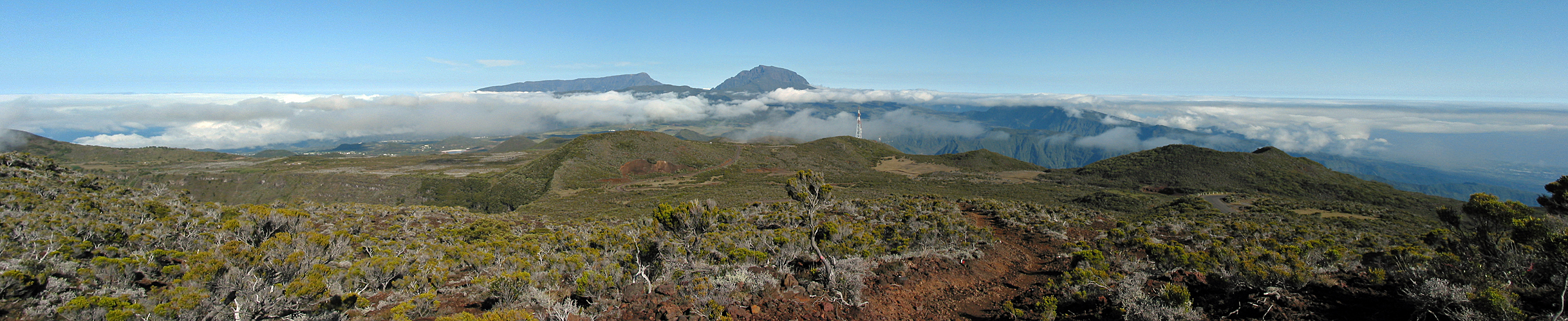 ILE DE LA REUNION - photo panoramique du Piton des Neiges depuis le GR 2