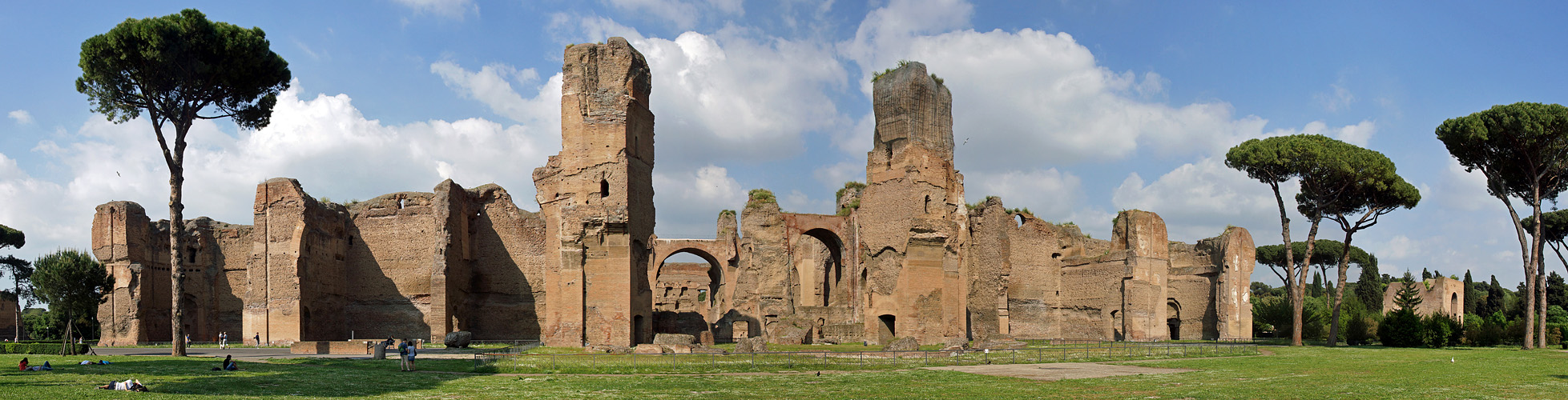 Photo panoramique des thermes de Caracalla