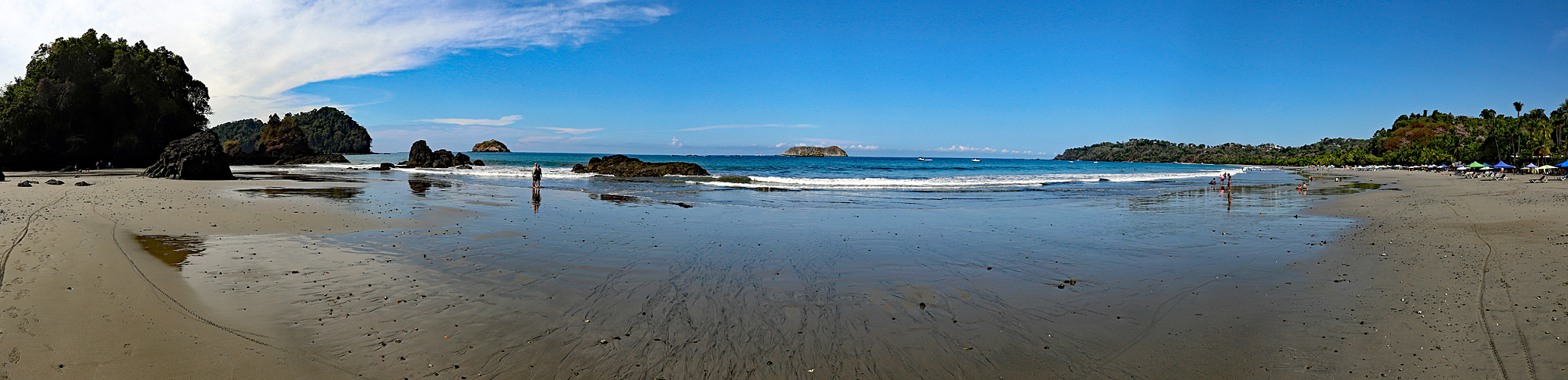 Photo panoramique de la plage Espadilla nord à [q]Manuel Antonio[q]