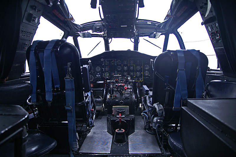 N avions à Francazal - Cockpit du Nord 2504 Noratlas
