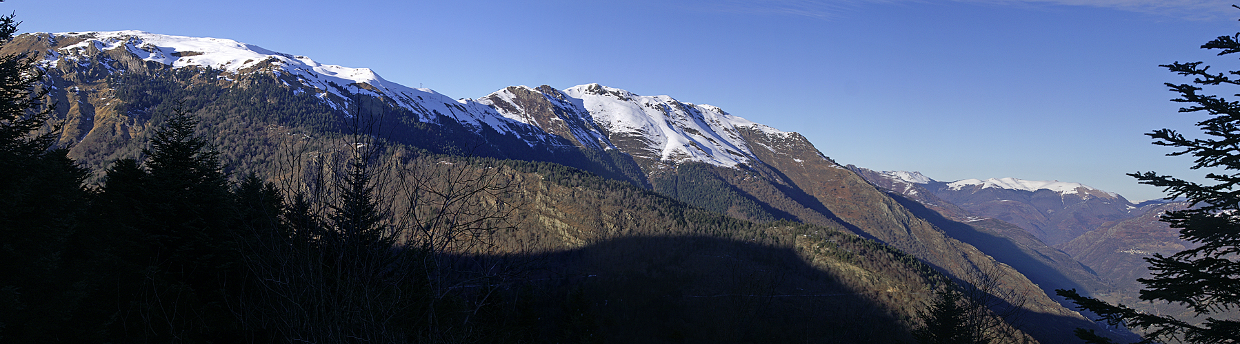 Luchon - Vue sur les sommets[br]de l autre coté de la vallée du col du Portillon