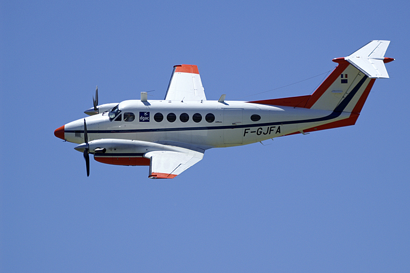 Air Expo - Beechcraft 200 de la DGAC[br](Calibration des ILS)