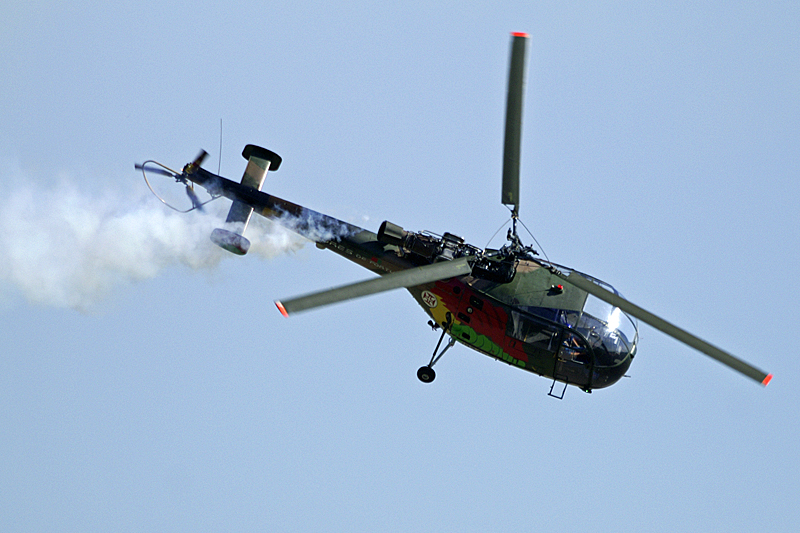Air Expo - Alouette III[br]de la patrouille [q]Rotores de Portugal[q][br][i](très sympa, cette patrouille en hélico)[/i]