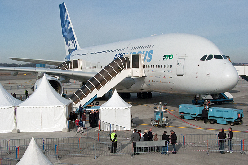 Terminal D - Airbus A-380[br]Depuis la passerelle du Concorde