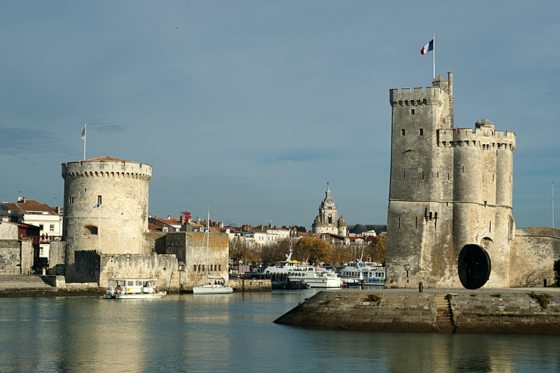 La Rochelle - Entrée fortifiée du vieux port