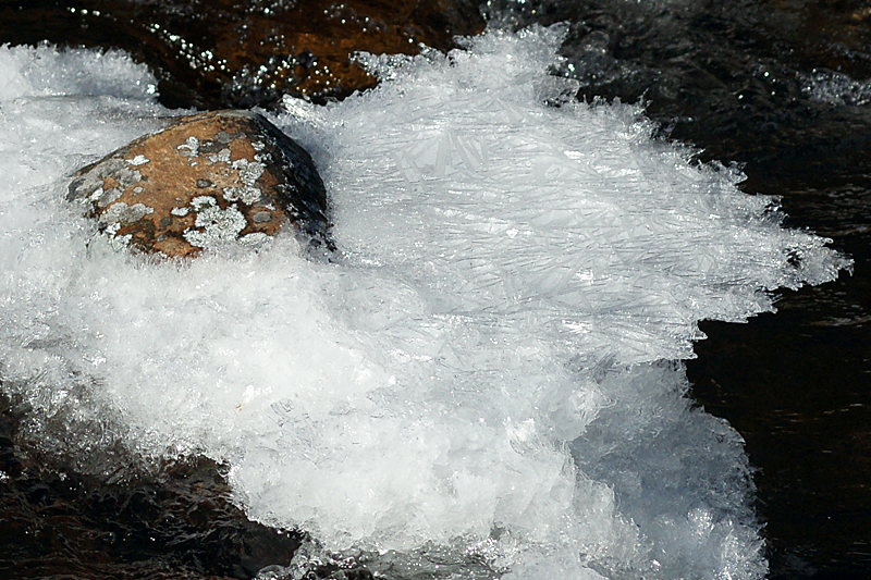Ruisseau du Quioules - Glace sur le ruisseau