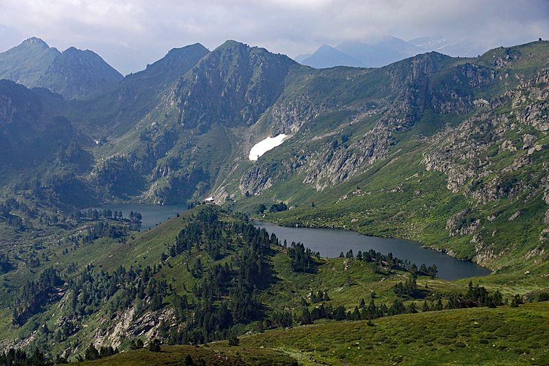 Le tour des étangs - L étang noir et l étang bleu[br]depuis le col de la Coumeille de l Ours