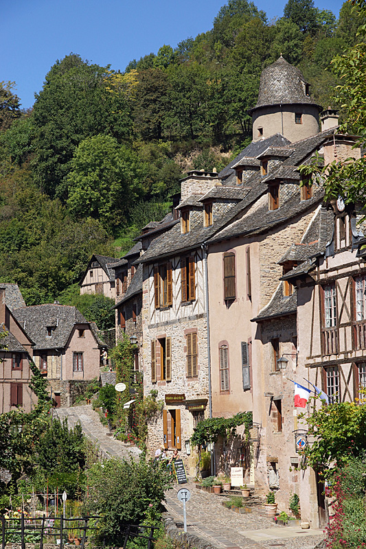 Conques - Conques - la rue Henri Parayre