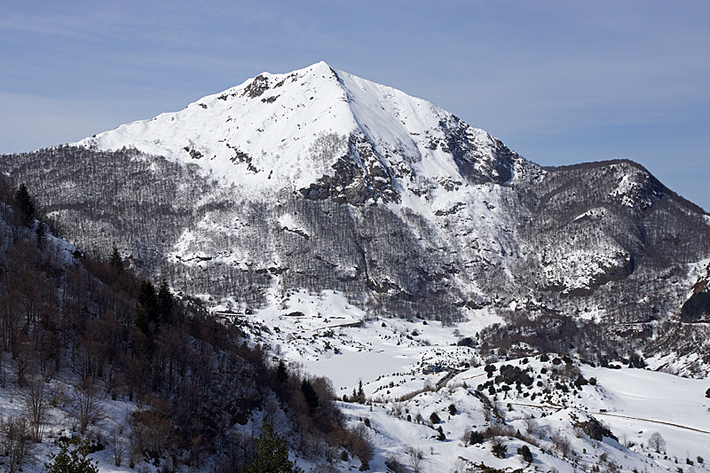 Port de Lers - L étang de Lers au pied du Mont Béas