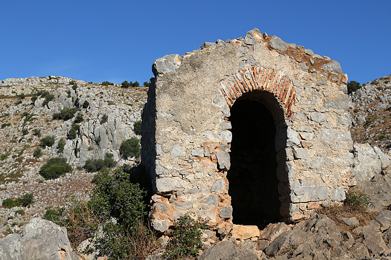 Baix Empordà - En montant au [q]Castell del Montgrí[q]