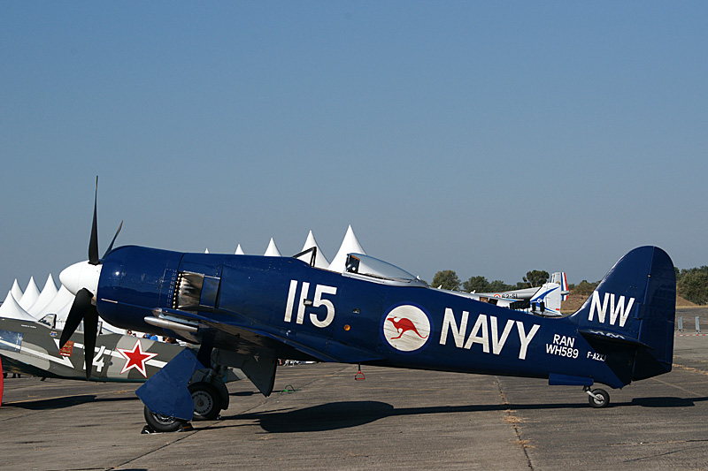 N avions à Francazal - Hawker Sea Fury