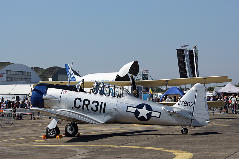 N avions à Francazal - North American T6