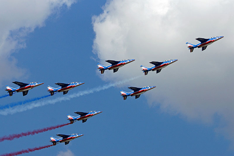 N avions à Francazal - Démonstration de la patrouille de France[br](Alpha Jet)