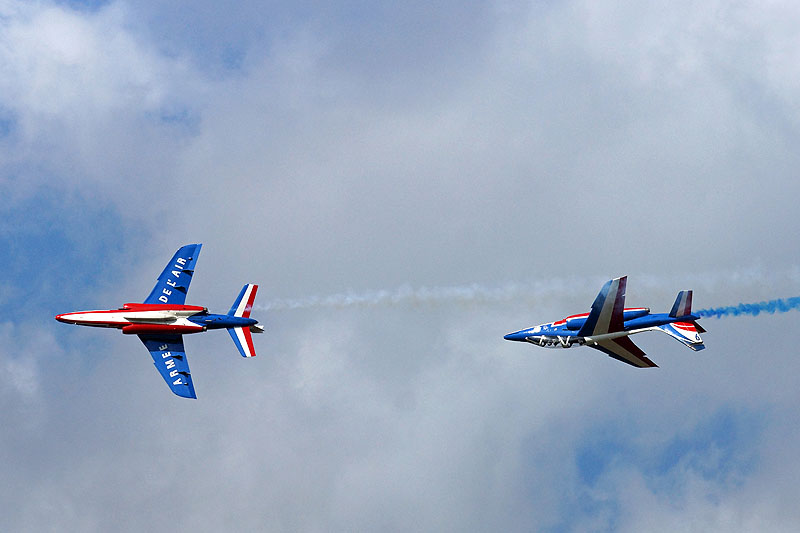N avions à Francazal - Démonstration de la patrouille de France[br](Alpha Jet)