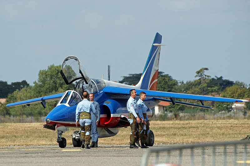 N avions à Francazal - Début de démonstration de la patrouille de France