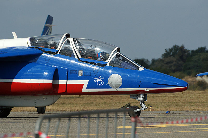 N avions à Francazal - Démonstration de la patrouille de France[br](Alpha Jet)