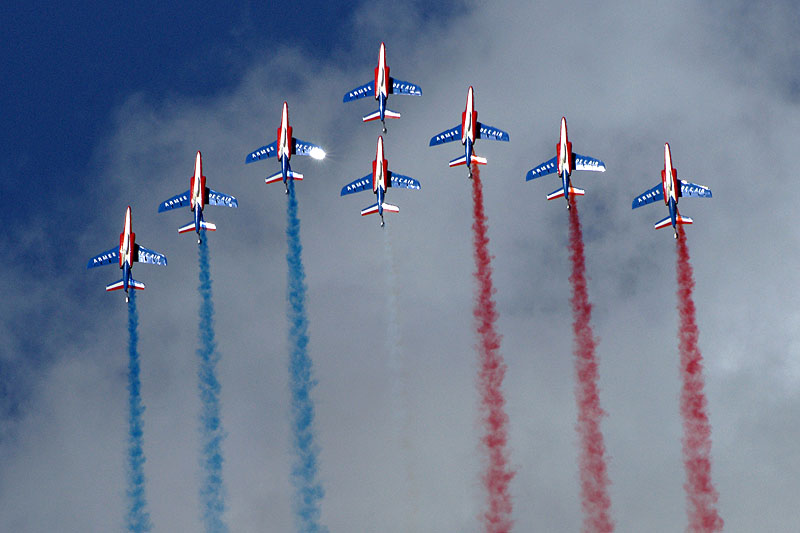 N avions à Francazal - Démonstration de la patrouille de France[br](Alpha Jet)