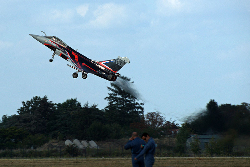 N avions à Francazal - Rafale C au décollage