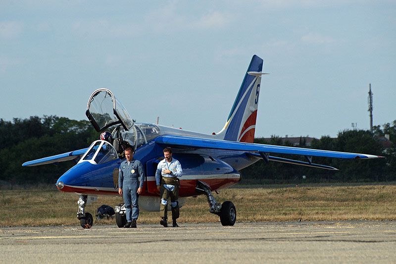 N avions à Francazal - Fin de démonstration de la patrouille de France