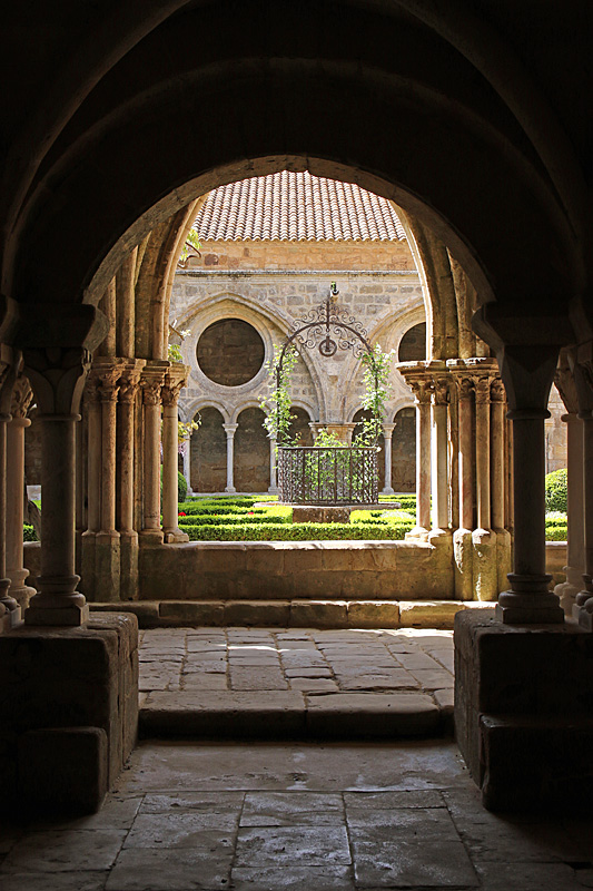 Une journée dans l Aude - Abbaye de Fontfroide - le cloître
