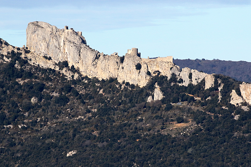 Balade audoise - Le château de Peyrepertuse depuis le château de Quéribus