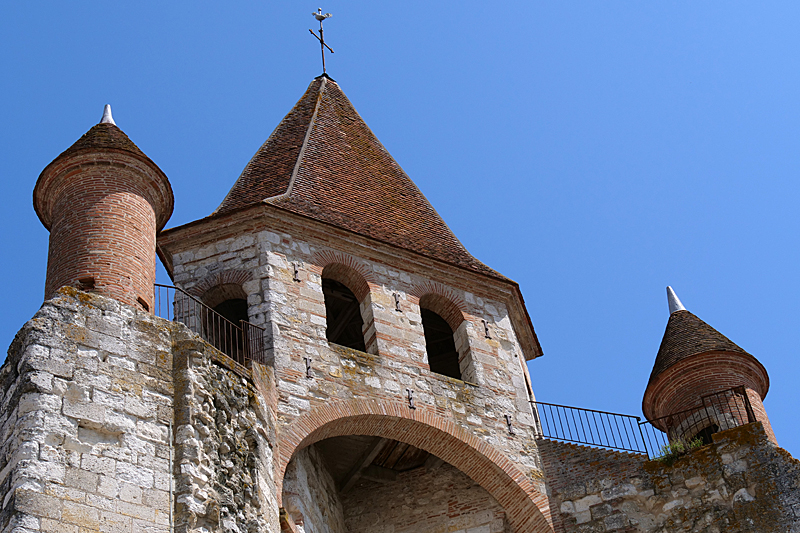 Au-Mo-Lau Tour ! - Eglise St Pierre, village d Auvillar