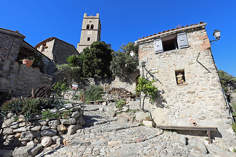 Villages de la vallée de la Têt - L église Saint-Vincent-d En-Haut d Eus