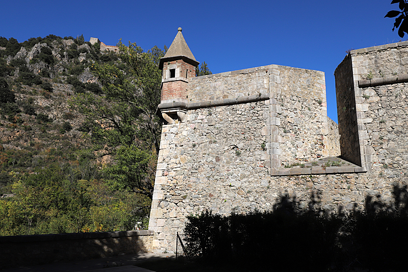 Villages de la vallée de la Têt - Les remparts de Villefranche-de-Conflent et le  Fort Libéria