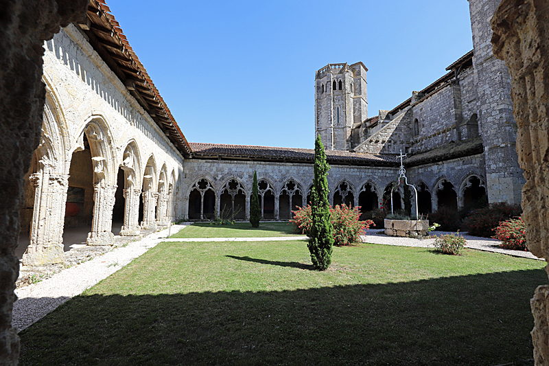 Tour en Gers ! - [b]La Romieu :[/b] le cloître de la collégiale Saint-Pierre