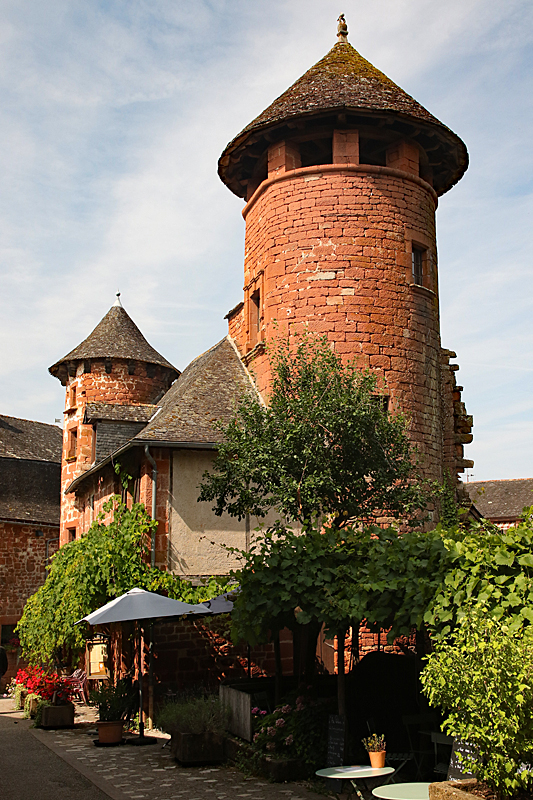 De rouge à blanc ! - Collonges-la-Rouge - la maison de la Ramade de Friac
