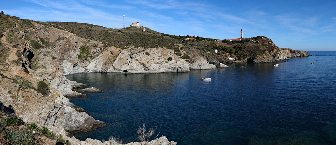 Cap Béar - L anse Sainte-Catherine sous le phare du cap Béar