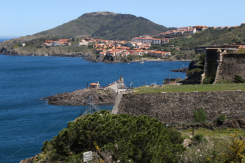Viaduc ! - Sentier Argelès-sur-Mer - Collioure : Collioure avec la chapelle Saint-Vincent