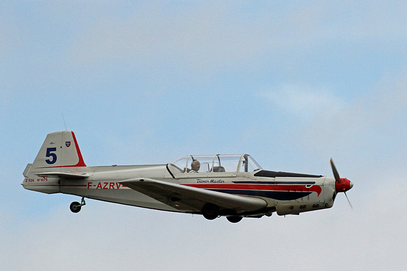 N avions à Carcassonne - Moravan Zlin 526