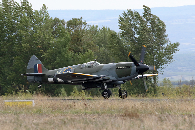N avions à Carcassonne - Supermarine Spitfire Mk XIV