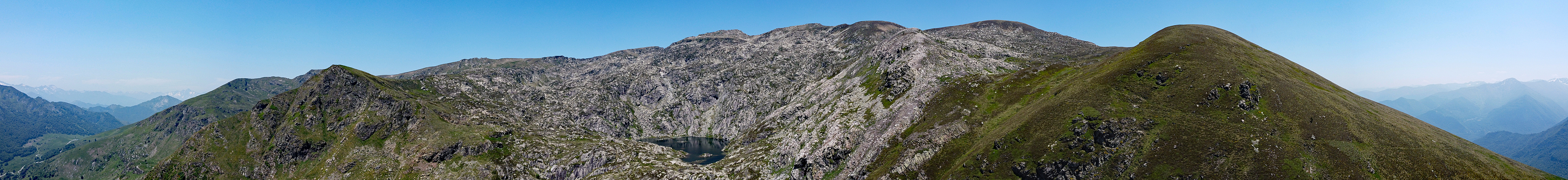Ardu l Arbu ! - Le massif du Pic des Trois Seigneurs avec l étang d Arbu